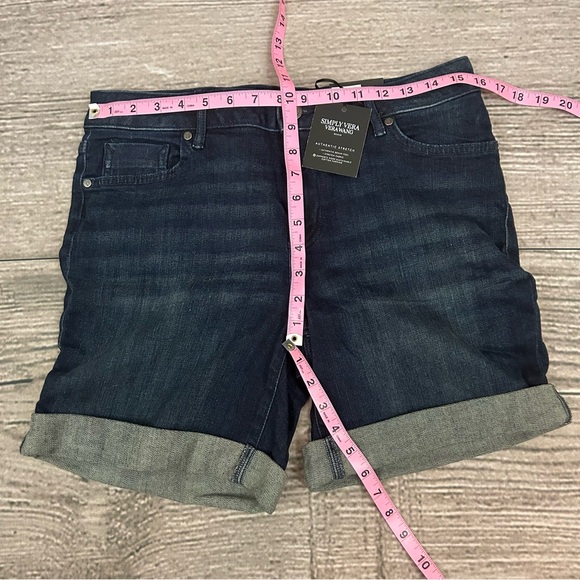 New with tags Simply Vera Vera Wang Flora stretch denim shorts - Picture 4 of 5